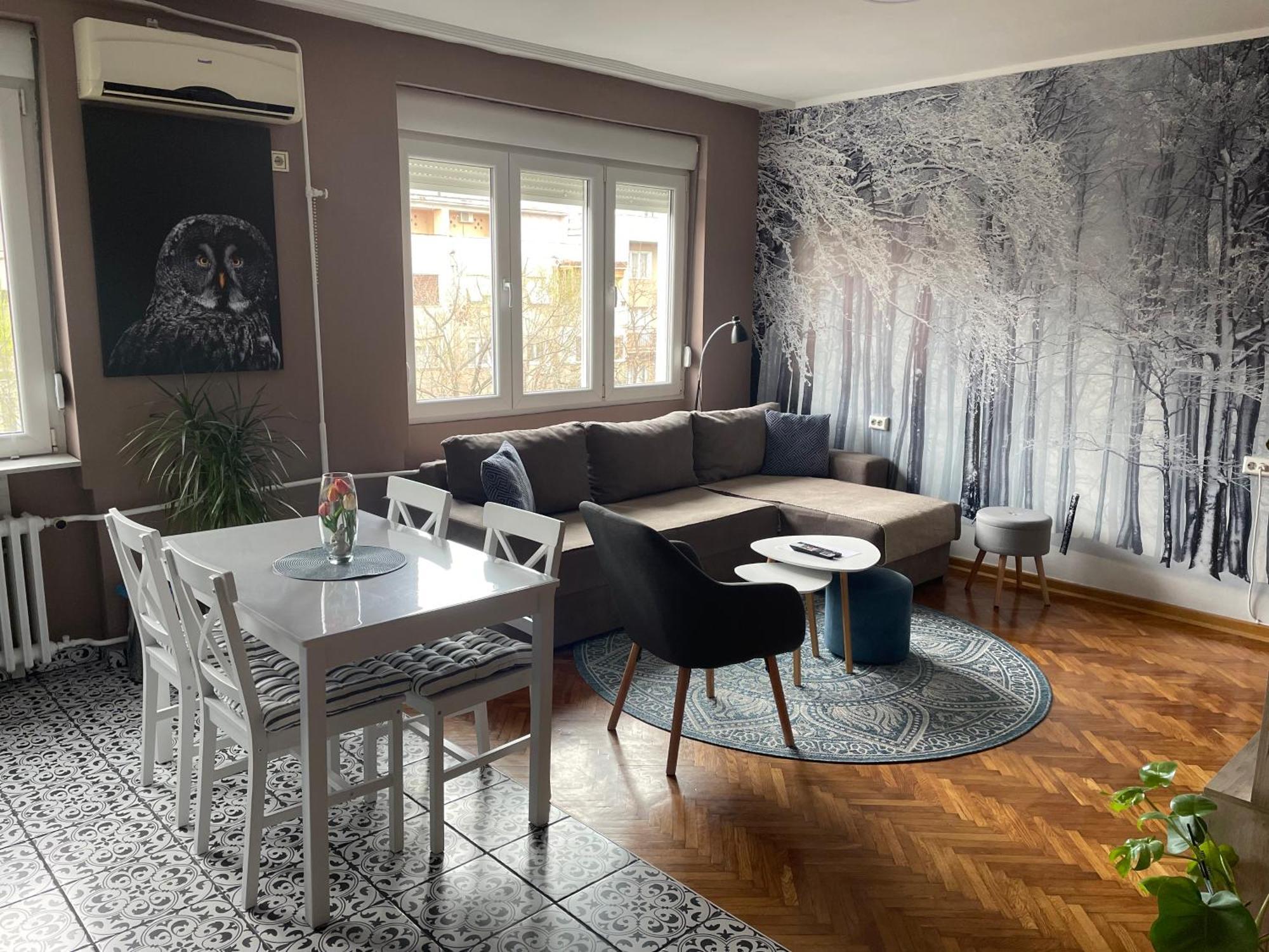 Apartman Avenia โนวีซาด ภายนอก รูปภาพ