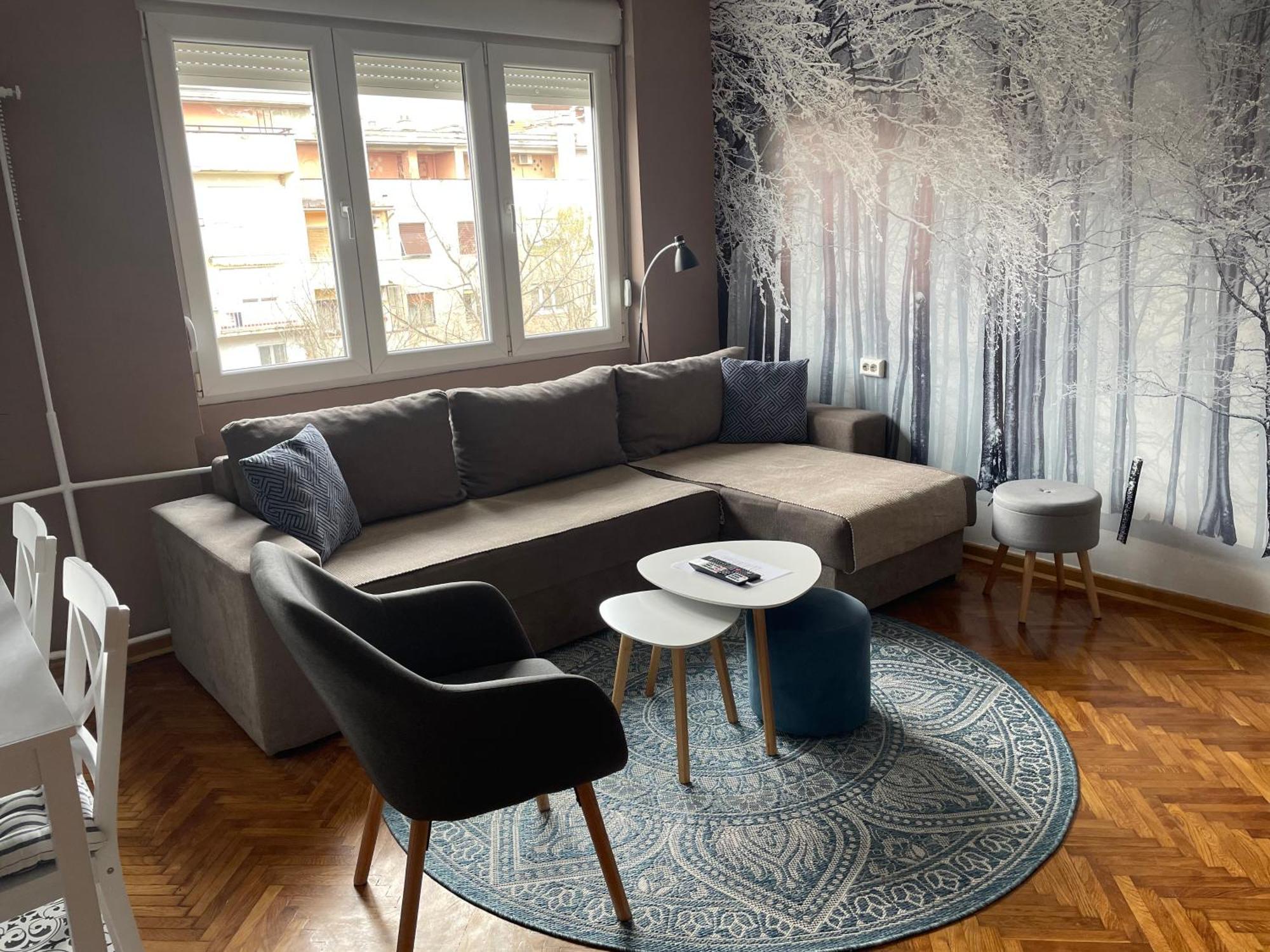 Apartman Avenia โนวีซาด ภายนอก รูปภาพ