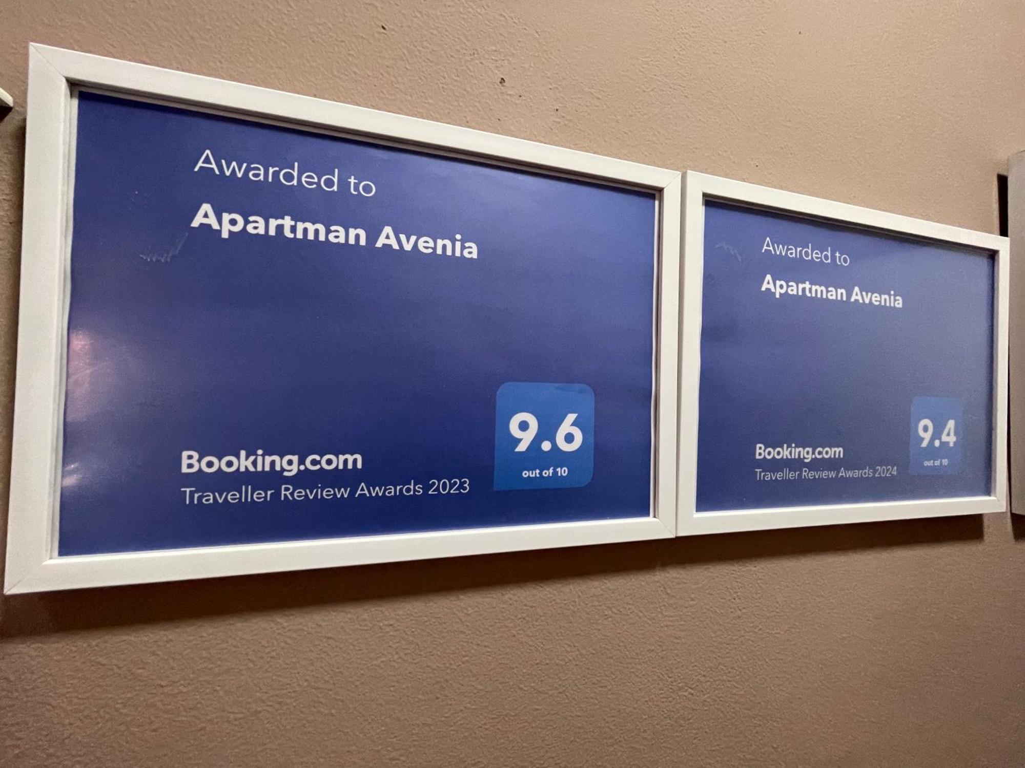 Apartman Avenia โนวีซาด ภายนอก รูปภาพ
